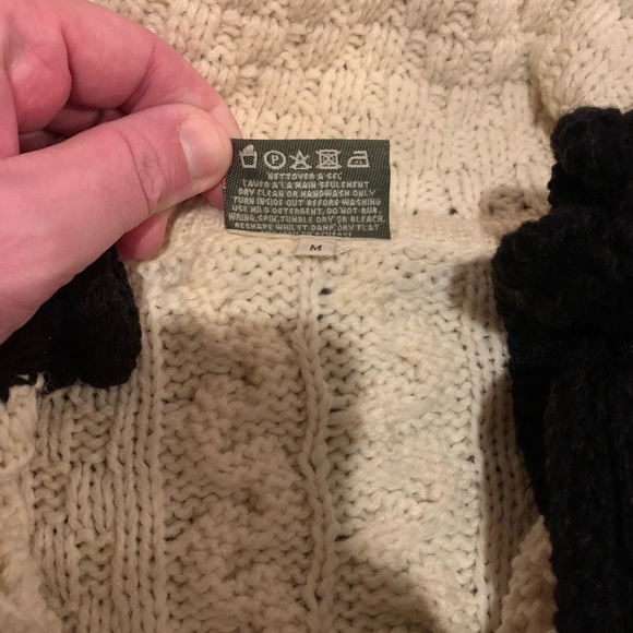 CARRAIG DONN 100% Merino Wool white black ruffle Cardigan (hole) - Picture 6 of 7